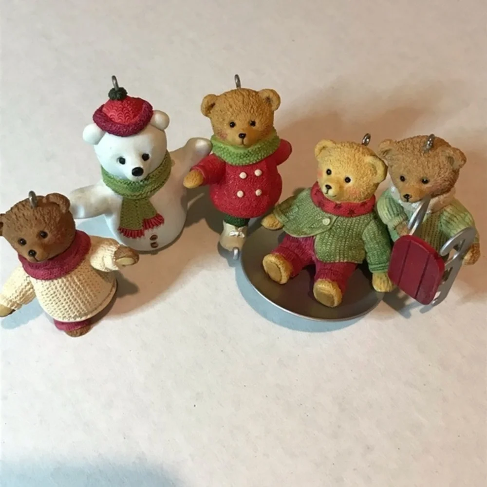 Hallmark Hollyday Hill Teddy Bear‎ Ornament Set